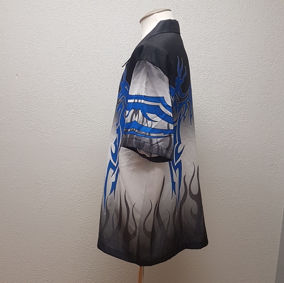 No Surrender Shirt - Picture 2 of 4